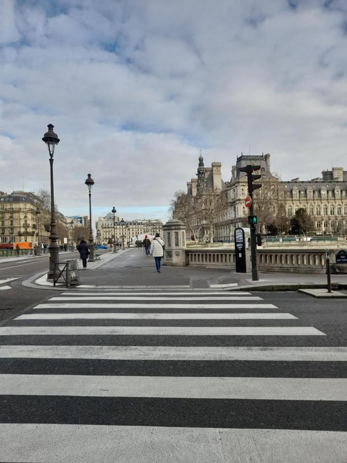 Cosy 2 Pieces Typiquement Parisien A Notre-Dame Apartman Kültér fotó